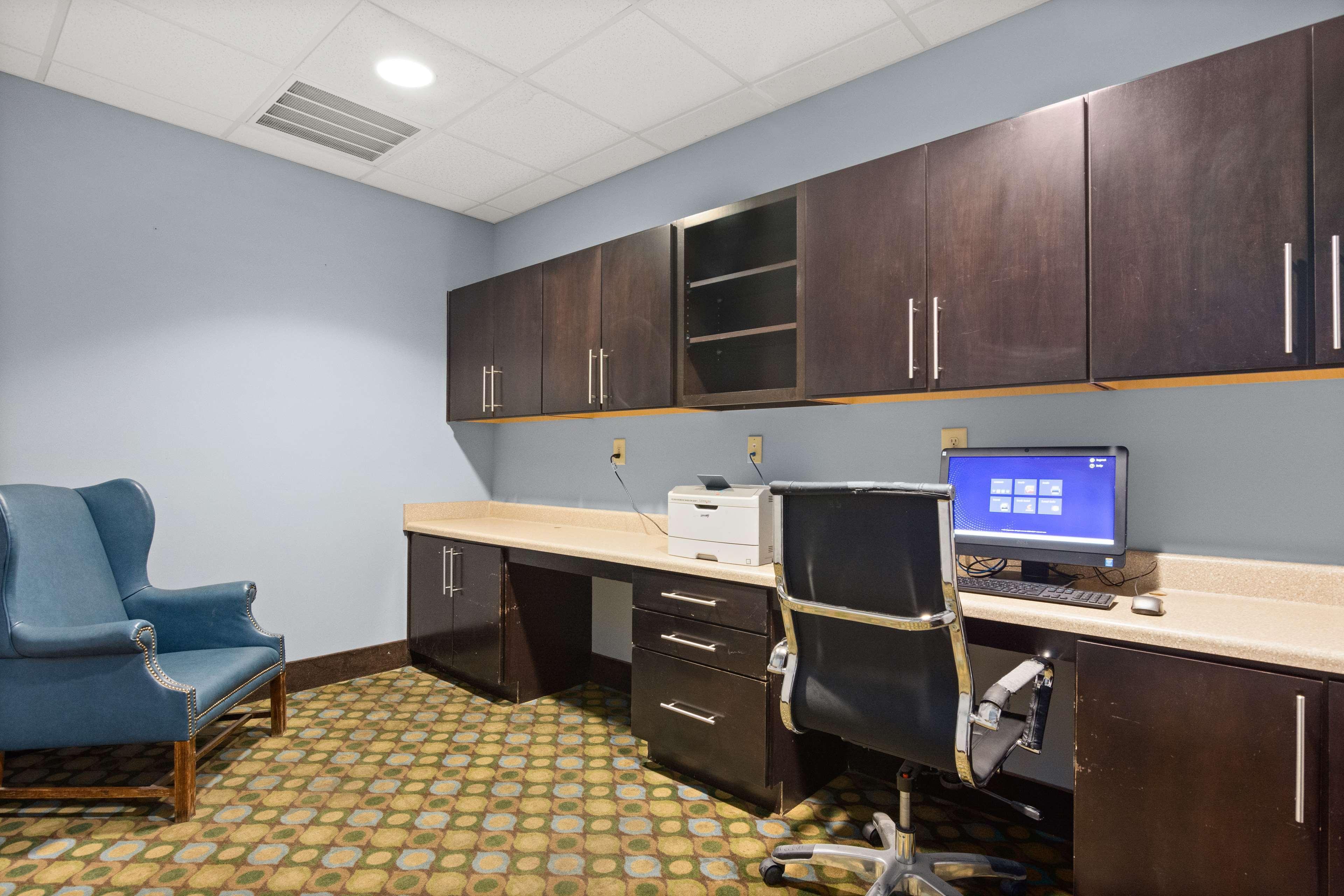 Surestay Plus Hotel By Best Western Portland Route 52 West エクステリア 写真